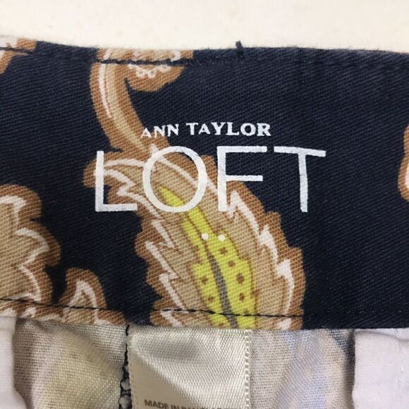 - Loft navy shorts with large flower print. Size 2 - Picture 5 of 7